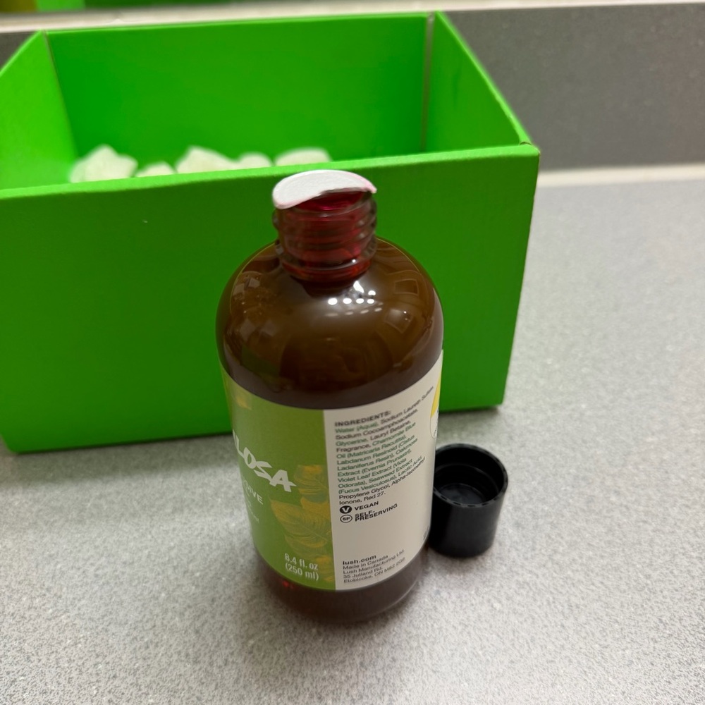 NEW! Lush Fantabulosa Shower Gel 8.4 fl. oz - Picture 3 of 3